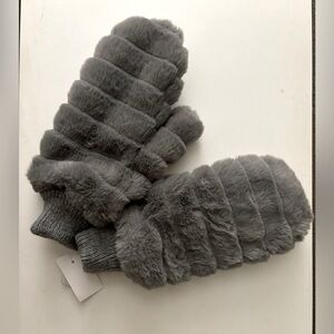 Loft Fluffy Fur Mittens